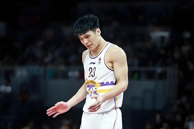 陈国豪专访曝詹姆斯偶像地位 不满詹黑现象犀利回应