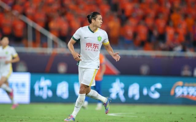 张玉宁凌晨道歉，中超0-6惨败后拳头还是没握紧球迷心