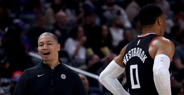 快船主帅泰伦卢大发雷霆，威少靠谱到令人意外，NBA新赛季大戏提前预热