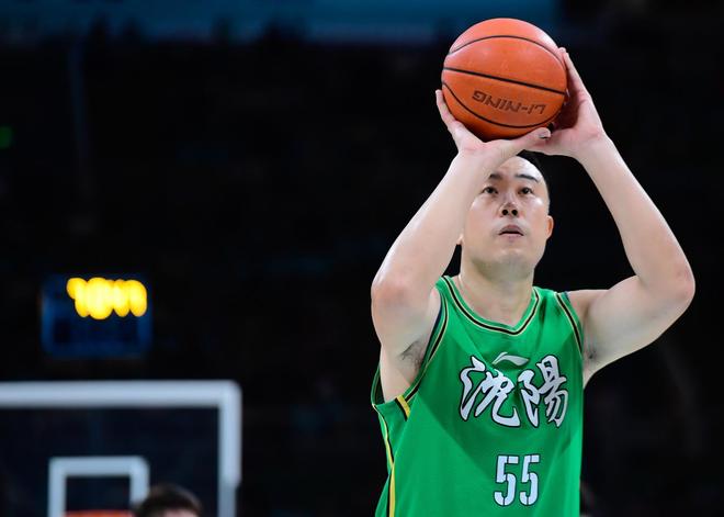 韩德君退役，辽篮时代落幕还是被吹过头？