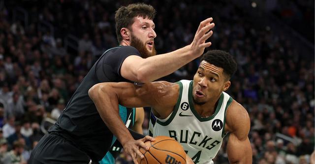 努尔基奇点评字母哥防守：欧洲赛场他防守烂得一塌糊涂