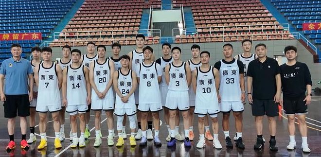 广东男篮全运会阵容碾压全场 四川上千万砸钱也难翻盘