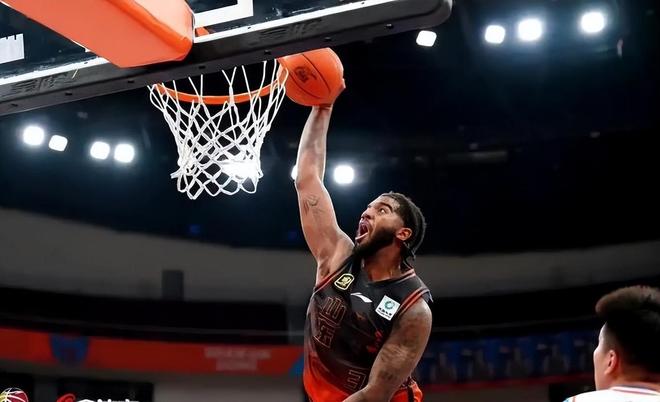 CBA外援新政下的山东男篮：赌注还是泥潭？