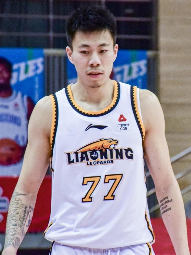 张镇麟离开辽宁引爆CBA转会战，上海砸钱真要拿顶薪?