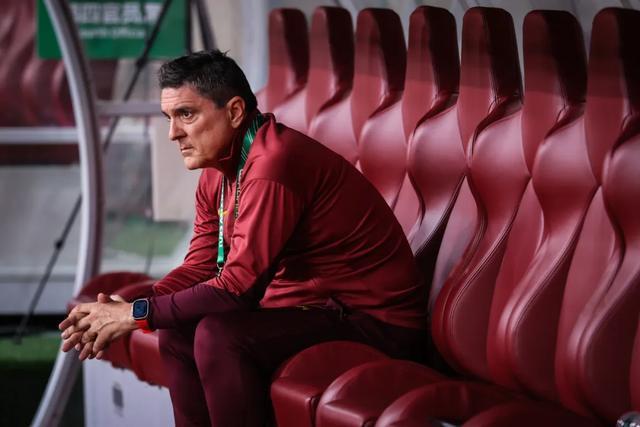 中国U22男足亚洲杯预选赛首战告捷但表现平平，暴露多重短板