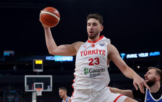 申京扛起土耳其男篮大旗，欧锦赛黑马真不是盖的