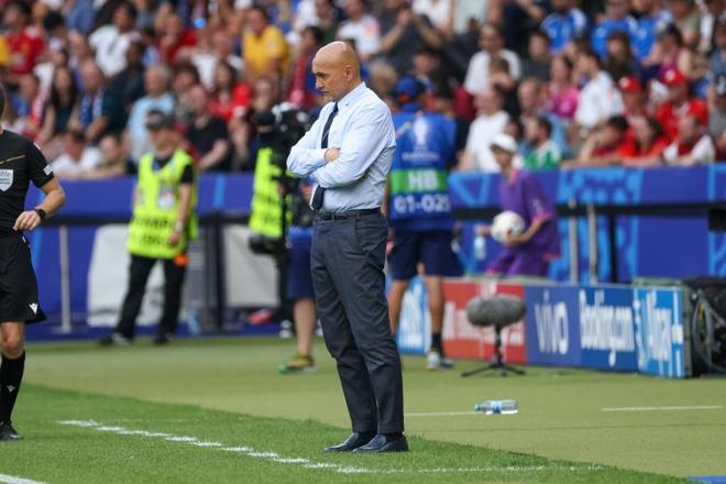 费内巴切请斯帕莱蒂执教遭断然拒绝，穆帅接班梦碎