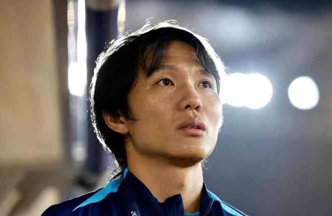 邓卓翔率武汉三镇逆袭申花，中超争冠与保级大战火热上演