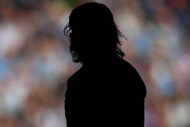 英超老将回归诸君猜猜我是谁，职业生涯两冠的侵略性前锋让人又爱又恨