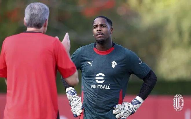 米兰续约风波不断，迈尼昂合同谈判陷入尴尬停滞