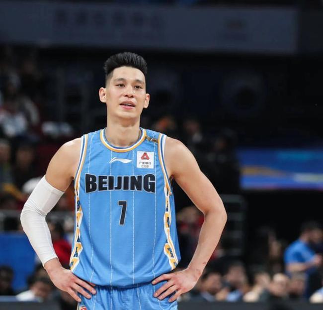 林书豪CBA遭遇粗暴防守内幕爆料，现实远比你想的残酷