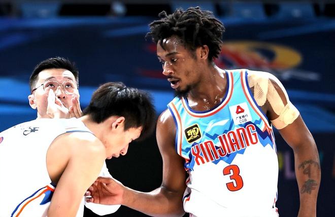 黑根斯签证搞砸澳洲NBL，新赛季CBA还能再见他吗？