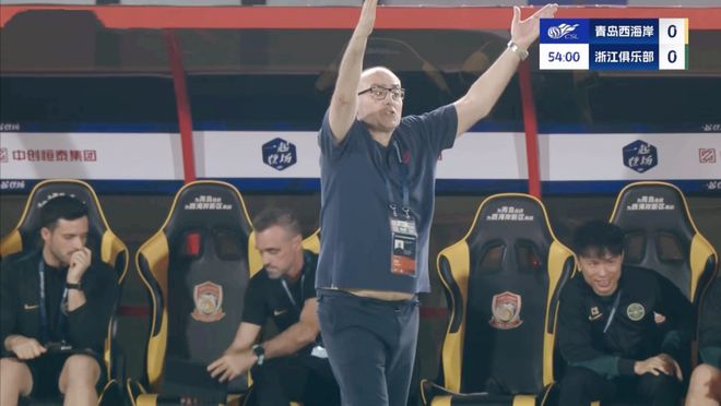 中超焦点对决：浙江队客场完胜青岛西海岸，赛季双杀对手成耻辱逆转