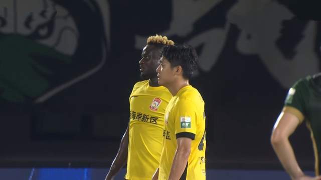 中超焦点战青岛西海岸0比2不敌浙江，邵佳一战术乏力难破瓶颈
