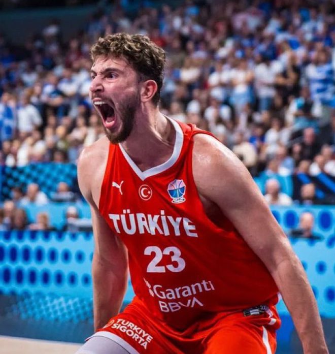 申京独霸欧洲杯，土耳其篮球的真谛还是休斯顿火箭的幸运？