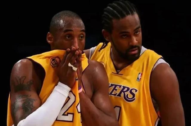 图里亚夫：湖人昔日蓝领防守者，如何成为科比的“保镖”与真兄弟