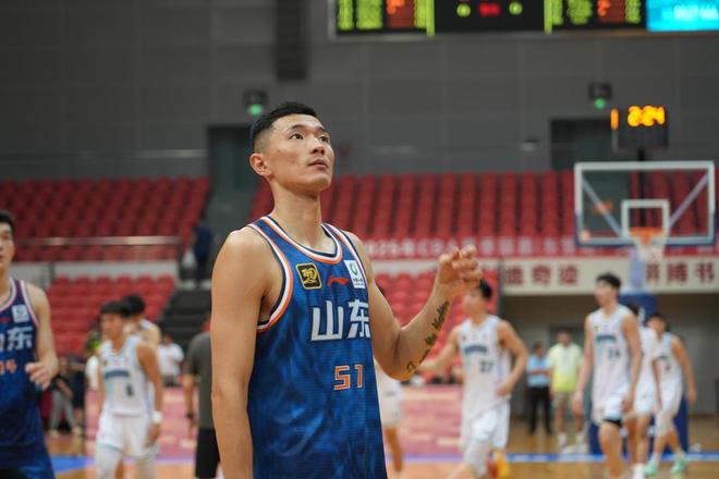陈林坚复出证明实力，山东男篮夏季联赛亮点多短板也暴露