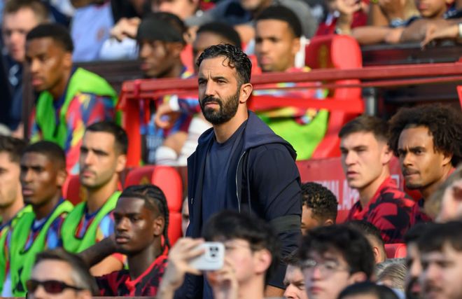 曼市德比惨败背后：阿莫林战术成曼联进攻灾难