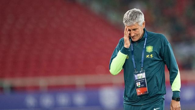 中超争冠格局尴尬，斯卢茨基和塞蒂恩的尴尬遭遇暴露俱乐部无奈