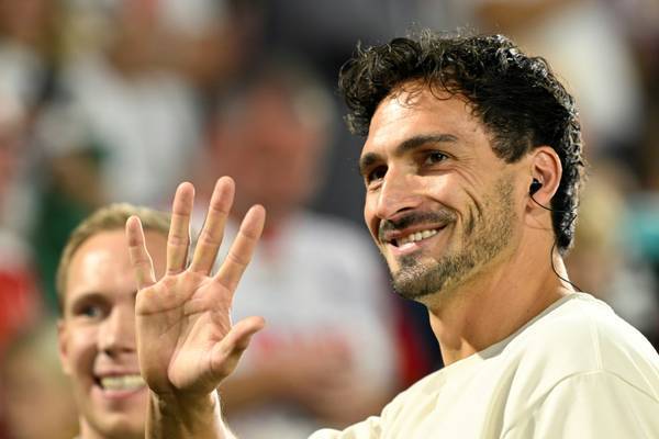 胡梅尔斯转战电视评论，嘴上收敛心里有数，拜仁旧爱为何突然低调了？