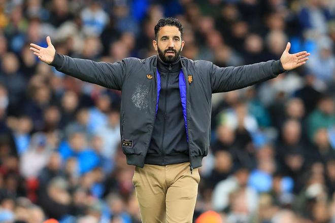 曼联现状惨淡，教练轮换成笑话，解约金成俱乐部烫手山芋