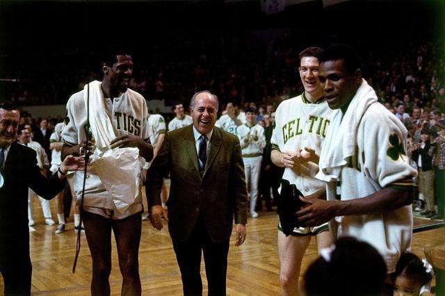 活在历史里的传奇，绿军老帅奥尔巴赫的荣耀纪念不会消亡