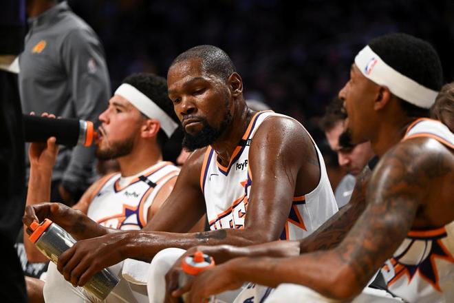 火箭休赛期操作深度解析：卡佩拉回归真的值？