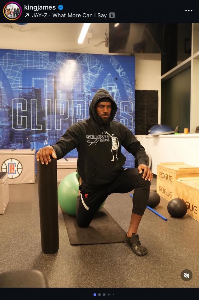 詹姆斯去快船训练馆再遭波利尼斯吐槽 自恋又甩锅的老毛病没改过