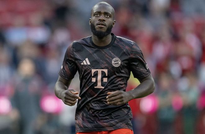 于帕梅卡诺盯上皇马白衣军团，拜仁续约谈判难产剧情扑朔迷离