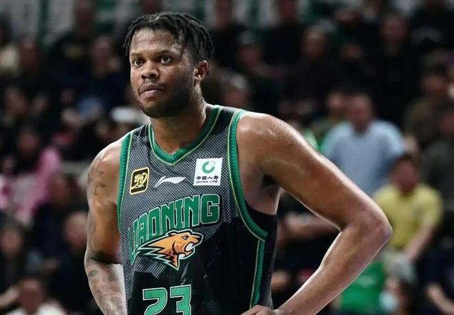 辽宁男篮新赛季前景暗淡，广东男篮招兵买马抢占CBA先机