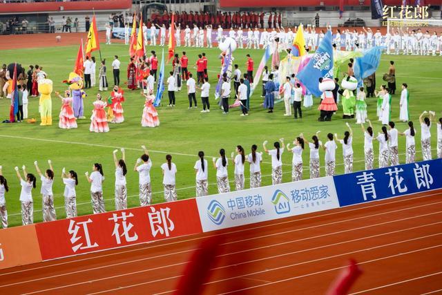 成都与遂宁揭幕战火药味十足，郎酒深度绑定川超掀起草根足球新潮流