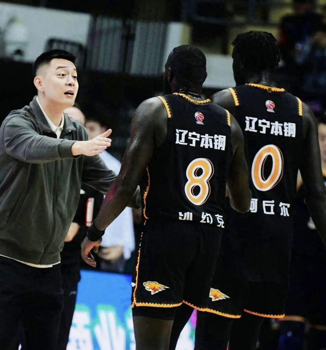 辽篮新赛季阵容缩水还敢冲锋？别开玩笑了，连八强都难保