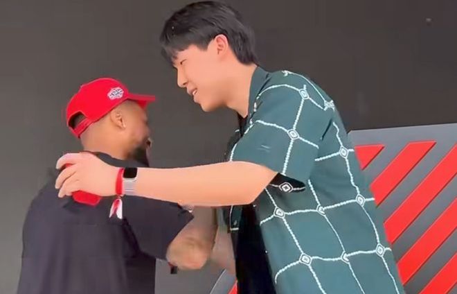 利拉德回归开拓者，杨瀚森成新宠，球迷狂欢背后到底有多大料