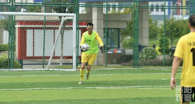 45岁老将王雷的川超征程：谁说足球只能年轻嘞？