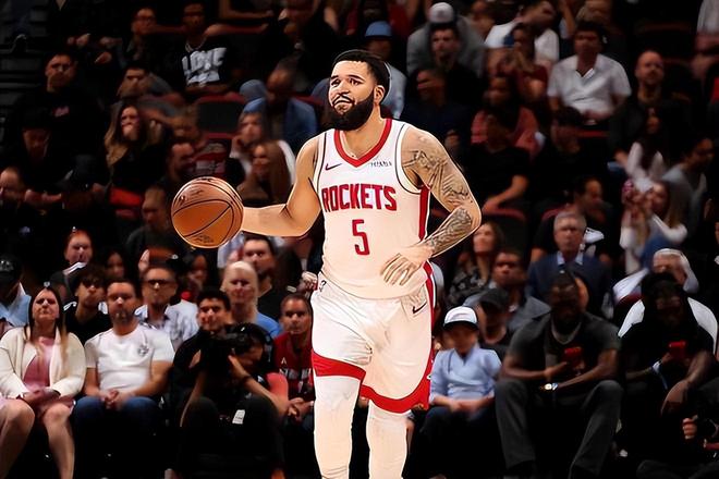 火箭队噩耗：范弗利特前十字韧带断裂，新赛季控卫梦碎