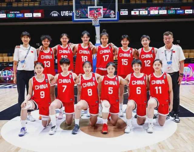 U16女篮亚洲杯中日对决：国青女篮被日本按在地上摩擦 躺输四强门票