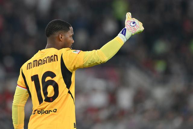 米兰门将迈尼昂续约僵局引热议，转会流言再起切尔西虎视眈眈