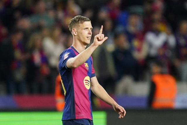 西甲裁判技术顾问解读观众闯场事件，巴萨进球有效引热议