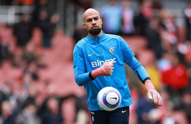 切尔西门将桑切斯被红牌罚下后即将复出，球队门将位置依旧乱成一锅粥