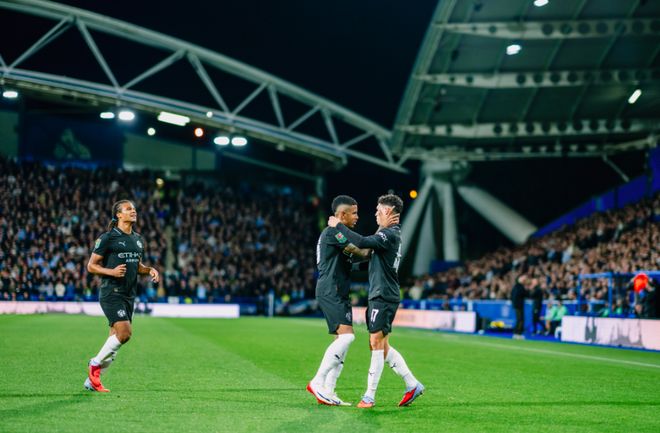 曼城英联杯大轮换照样2-0拿下英甲球队,瓜迪奥拉这操作真敢玩