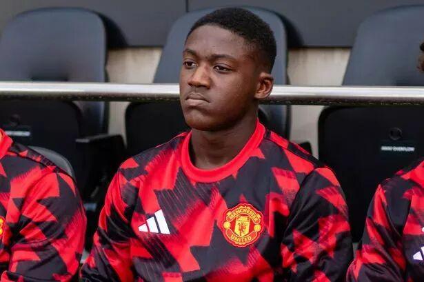 曼联青训星梅努冬窗求离,世界杯梦碎在替补席上?