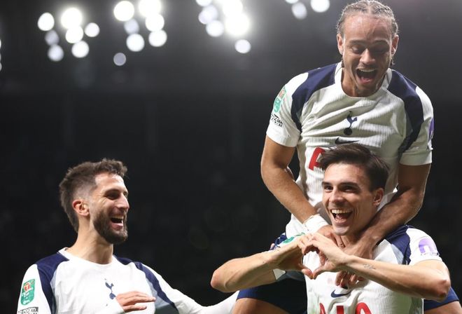 英联杯热刺轻松过关，3-0干净利落，纽卡斯尔成新拦路虎