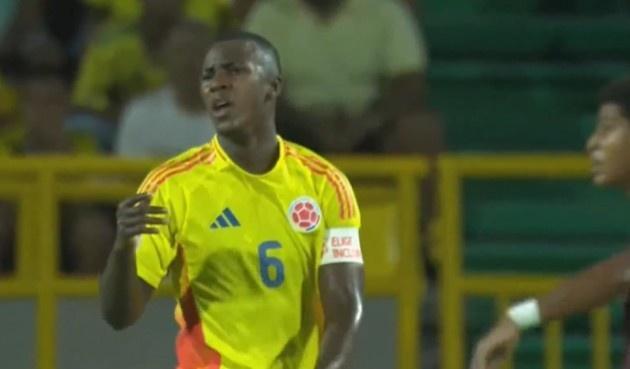 曼联17岁天才后腰奥罗斯科锁定，年轻力量能否解救红魔？