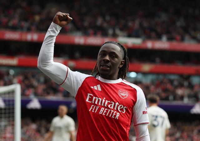 埃泽破门助阿森纳取胜，首球背后的努力与运气并存