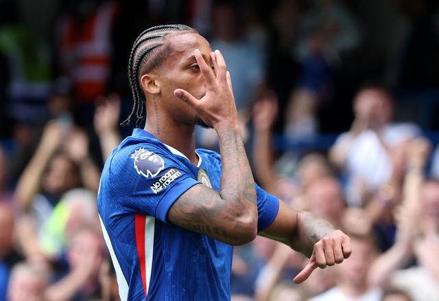 切尔西新星若昂-佩德罗对阵旧主布莱顿，英超首发大战火药味十足