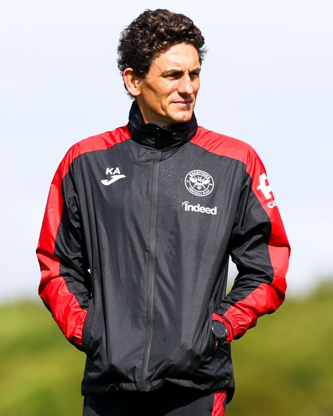 布伦特福德主帅摆明不客气，誓让姆伯莫输个惨不忍睹