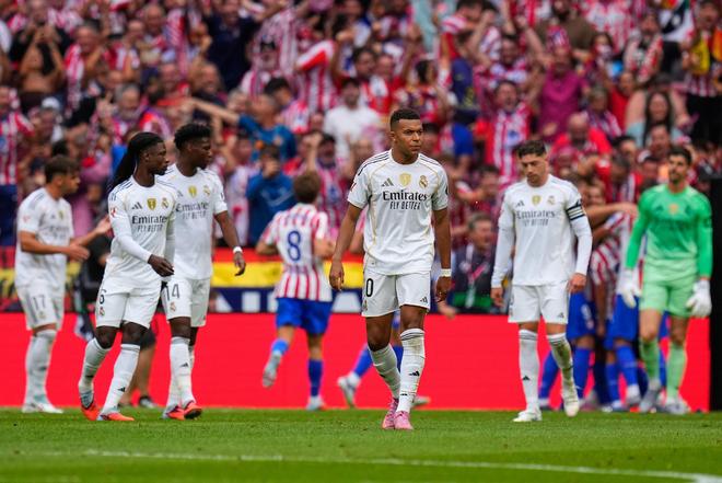 利物浦皇马双双告负 五大联赛全胜球队缩减至拜仁和那不勒斯