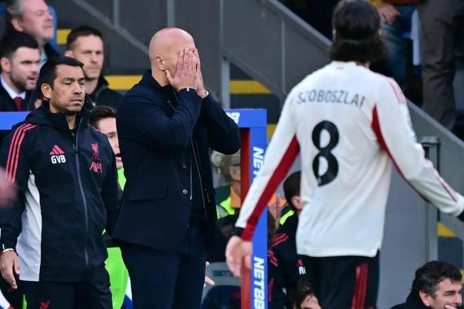 利物浦角球防守漏洞成累赘，马内不在也难掩失误连环炸