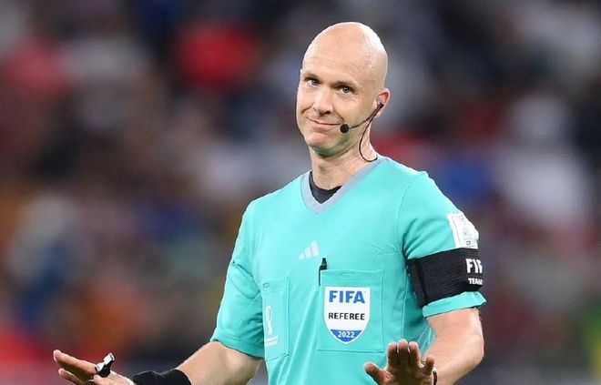 欧冠第二轮裁判名单全曝光，无脑吹哨还是权威执法引关注